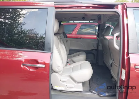 2016 Toyota Sienna Xle Premium 8 Passenger из США, поврежденный, VIN 5TDYK3DC4GS757865